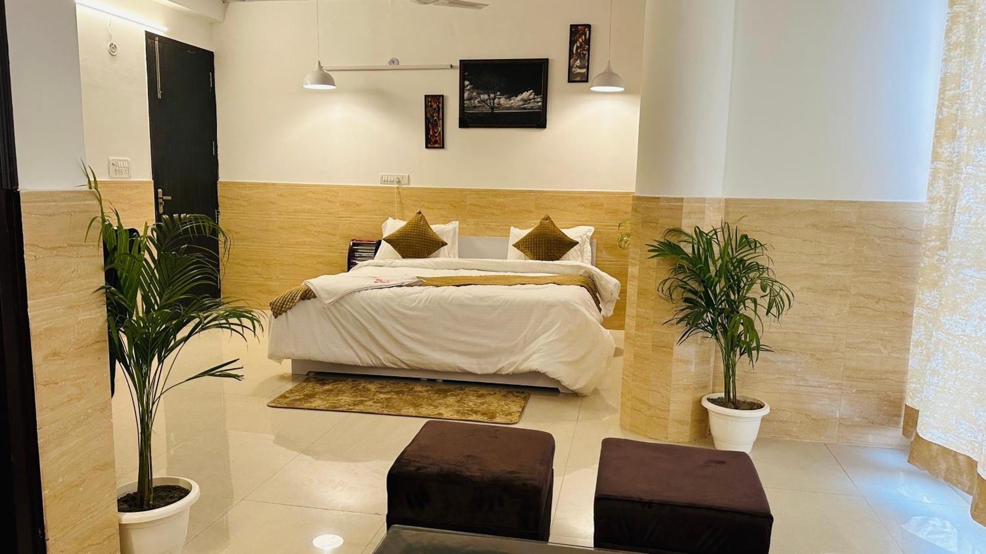 Hotel Relax In - Noida Sector 18 Esterno foto