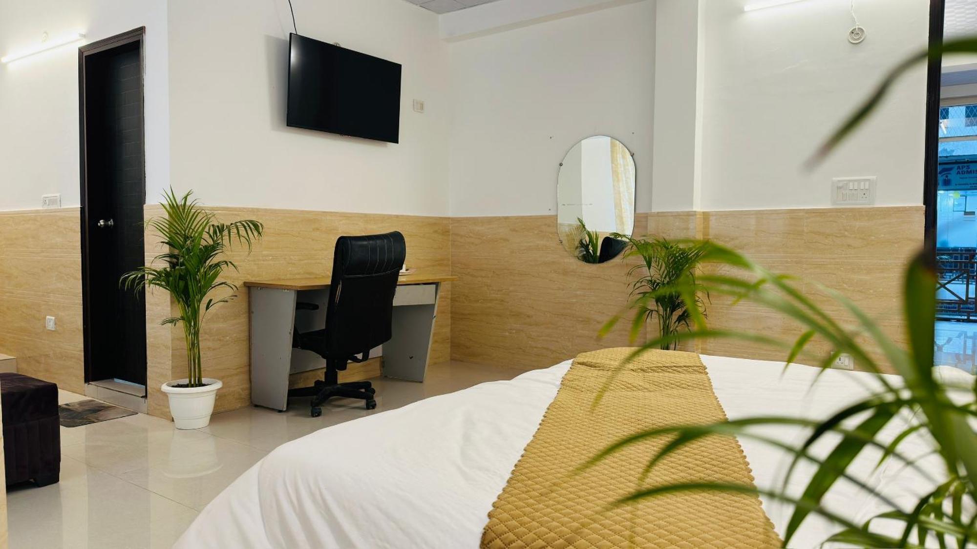 Hotel Relax In - Noida Sector 18 Esterno foto