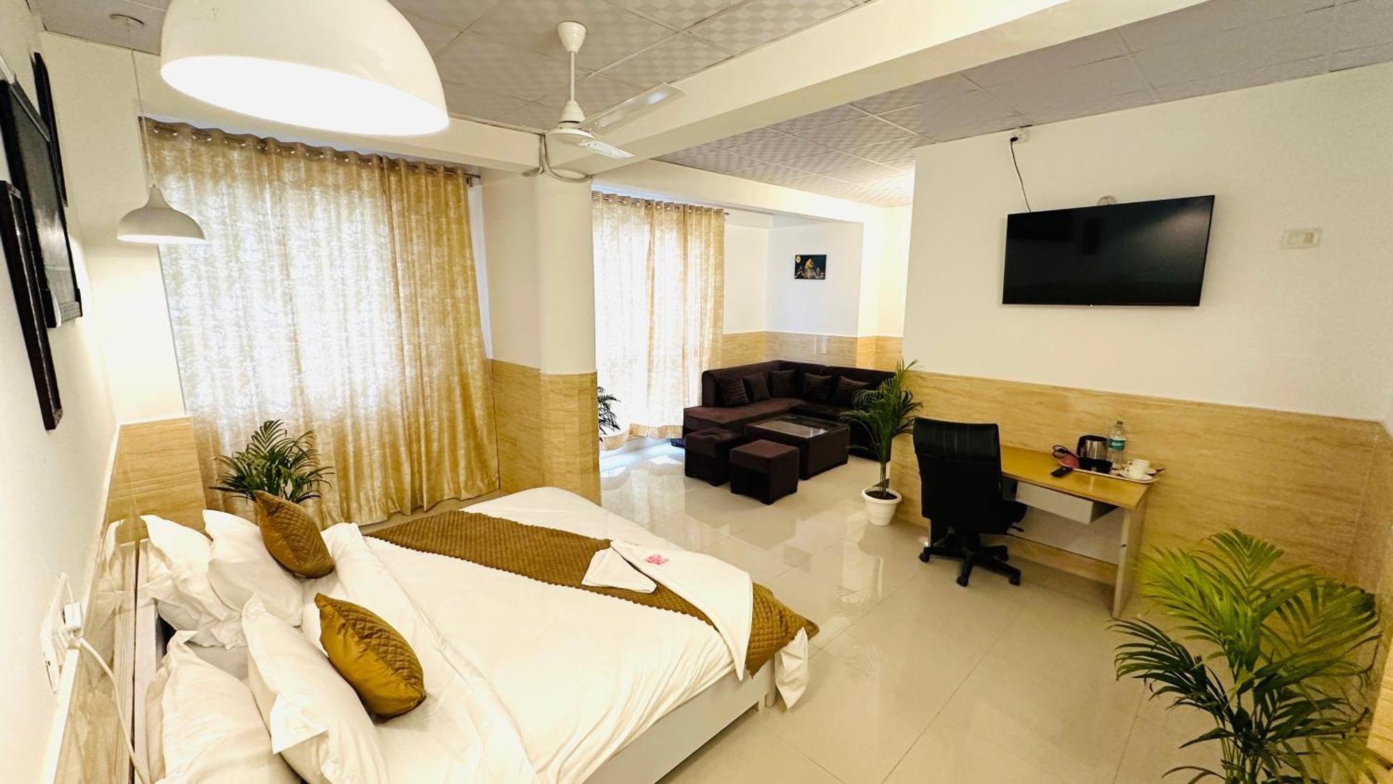 Hotel Relax In - Noida Sector 18 Esterno foto